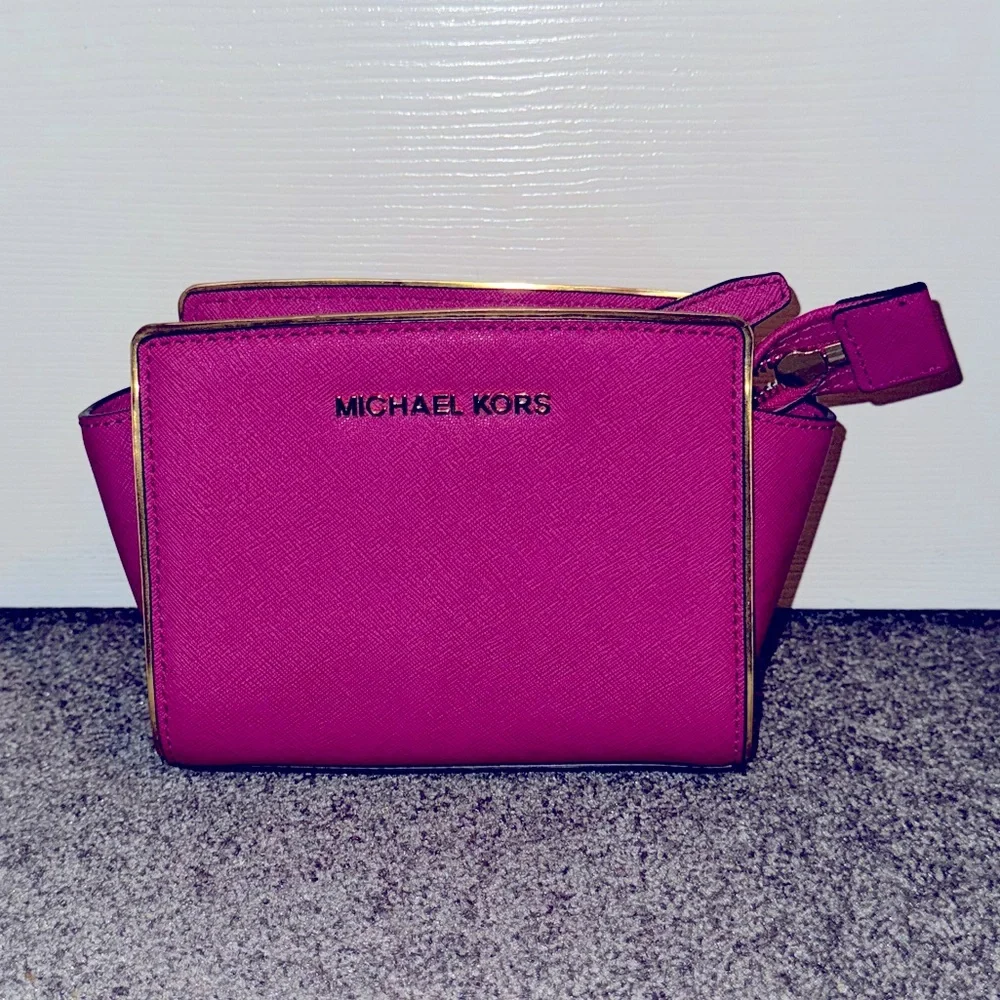 MICHAEL Michael Kors Crossbody Bag - Picture 2 of 2